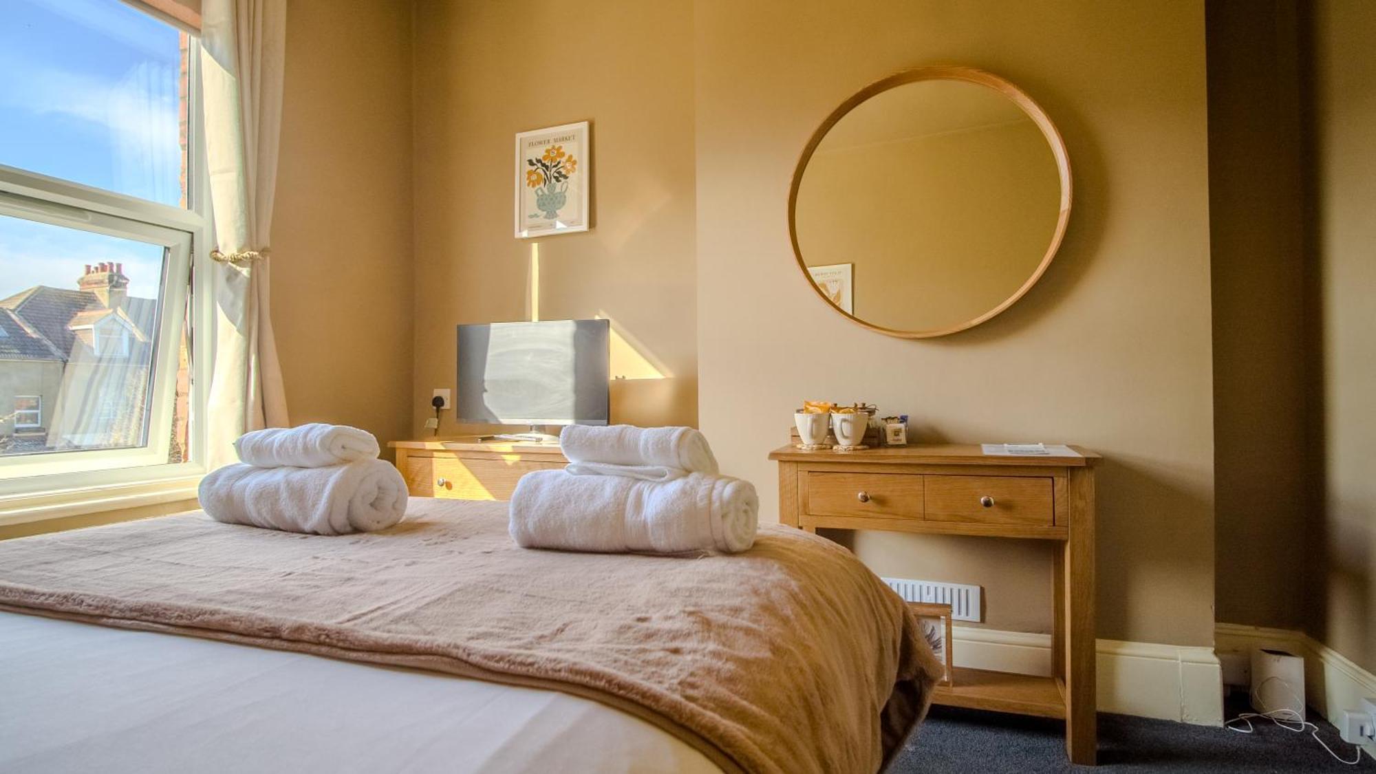 The Albany Rooms Bexhill Экстерьер фото